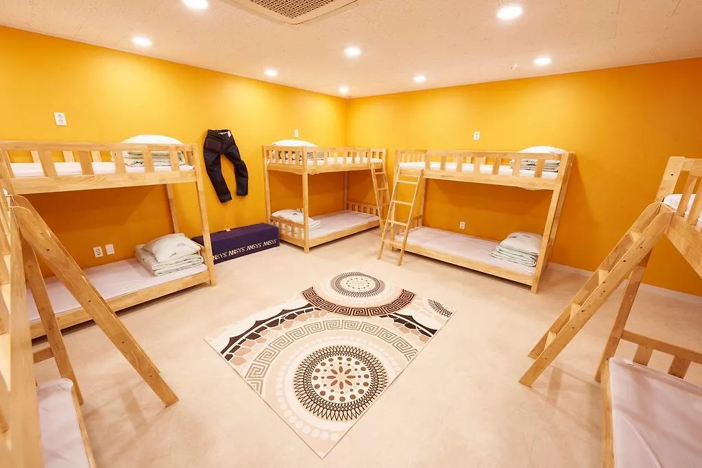 Hotel Surf N Joy Jeju 2*,  Corea del Sur