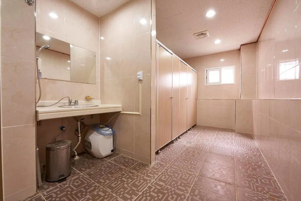 Hotel Surf N Joy Jeju 2*,