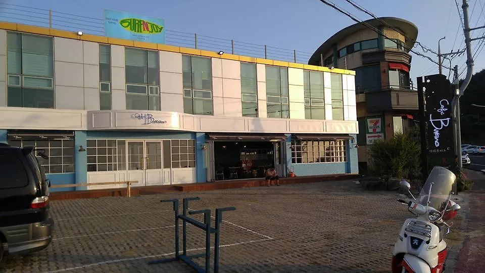 Hotel Surf N Joy Jeju 2*,